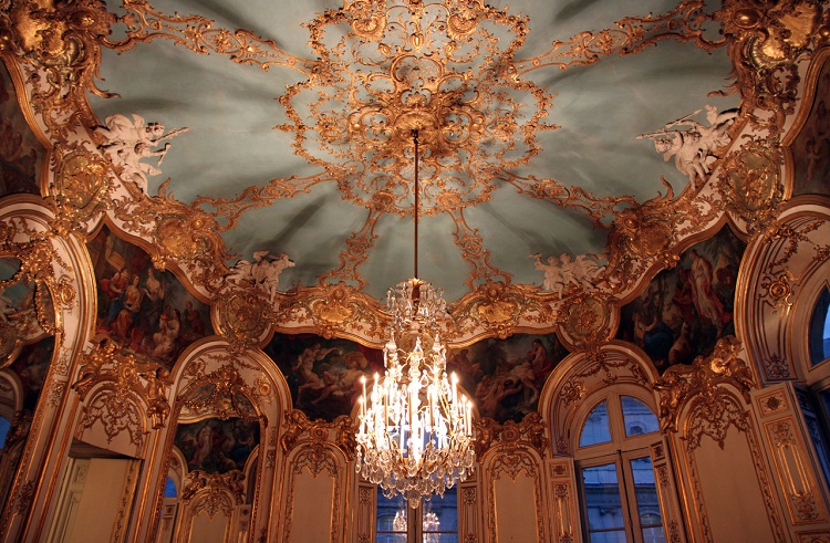 Tranh Rococo Khám phá nét đẹp duyên dáng trong kiến trúc Rococo